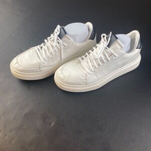Pull & Bear Men's White Sneakers Sz 9 US Leather Movement Of An Urban Generation